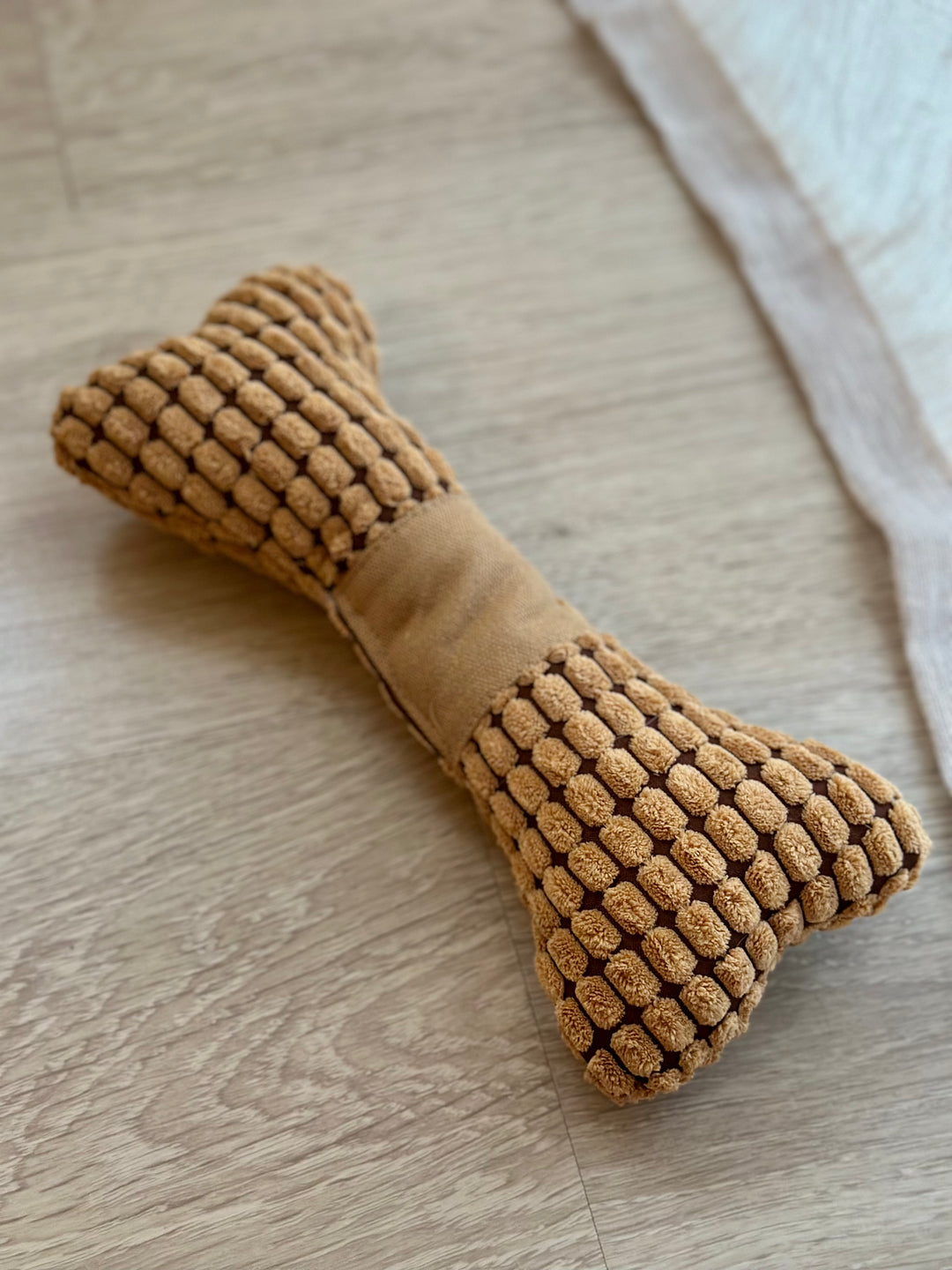 Brun knogle med pivlyd - PupDeluxe.dk