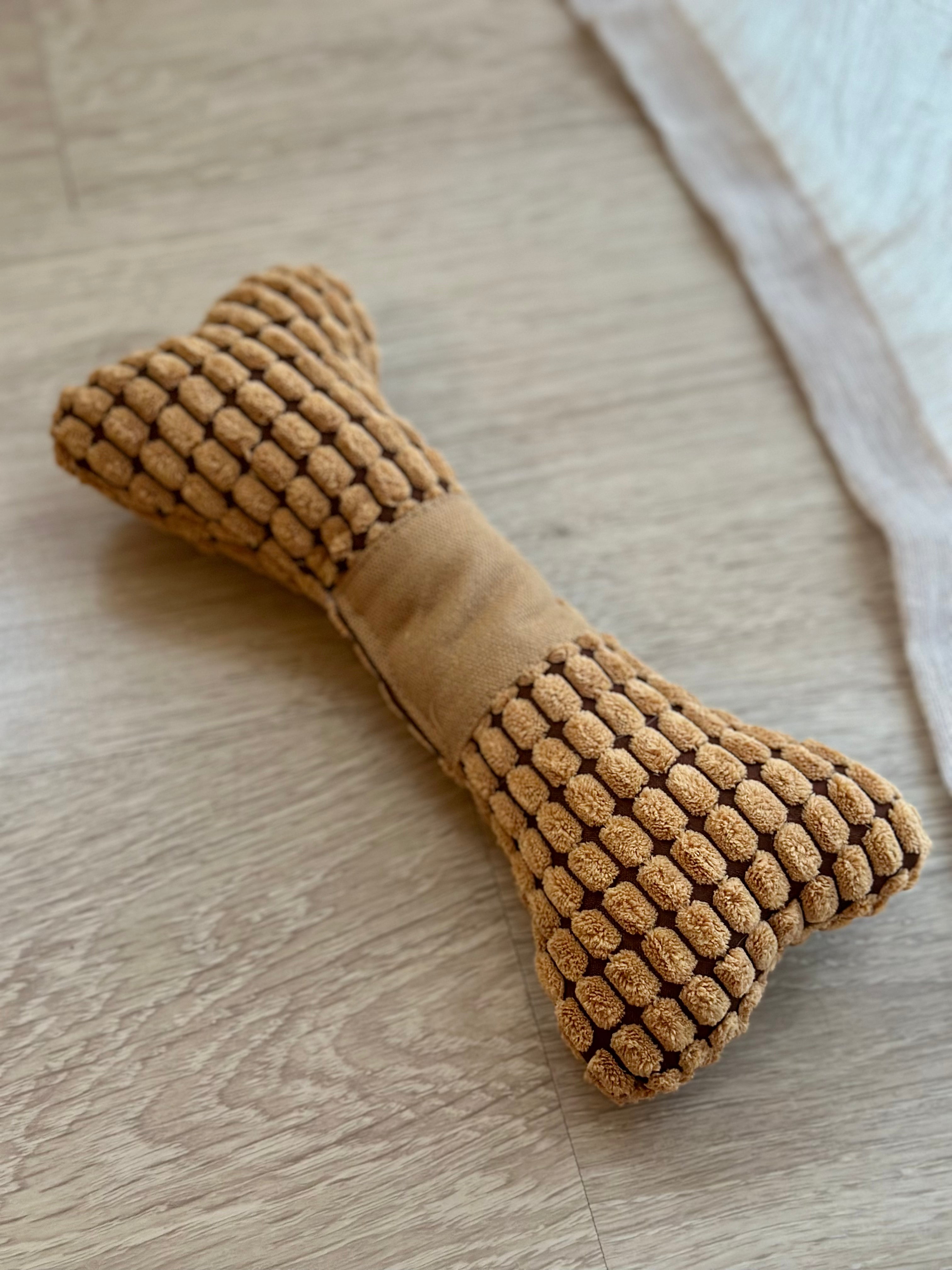 Brun knogle med pivlyd - PupDeluxe.dk