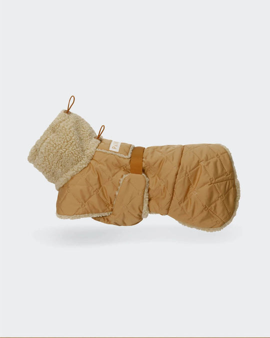 PAIKKA Quilted Sherpa Hundejakke Camel - PupDeluxe.dk