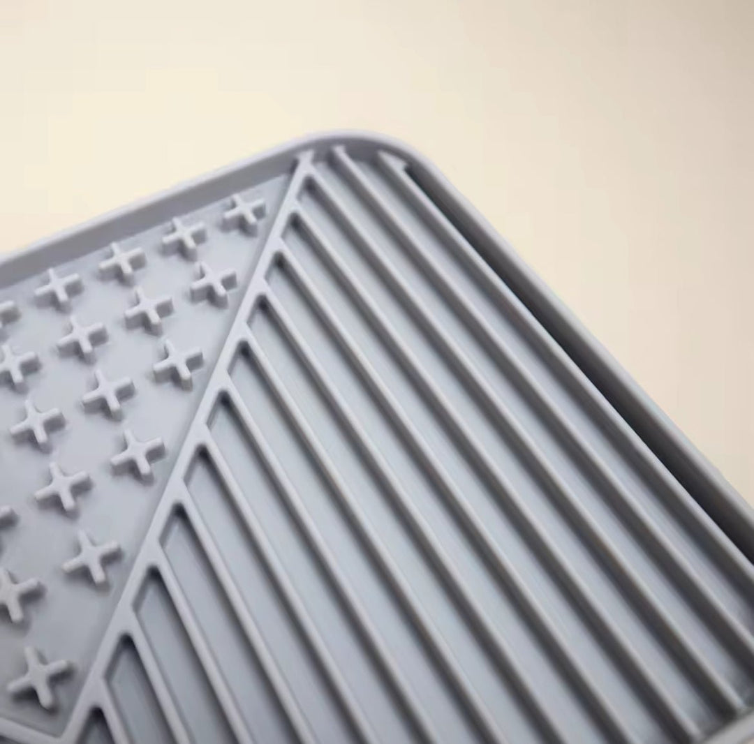 Slikkemåtte til hunde - PupDeluxe.dk