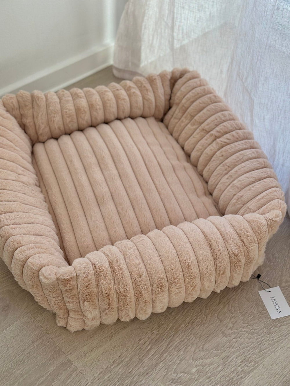 Zenora Cozy Fløjl Hundekurv - PupDeluxe.dk
