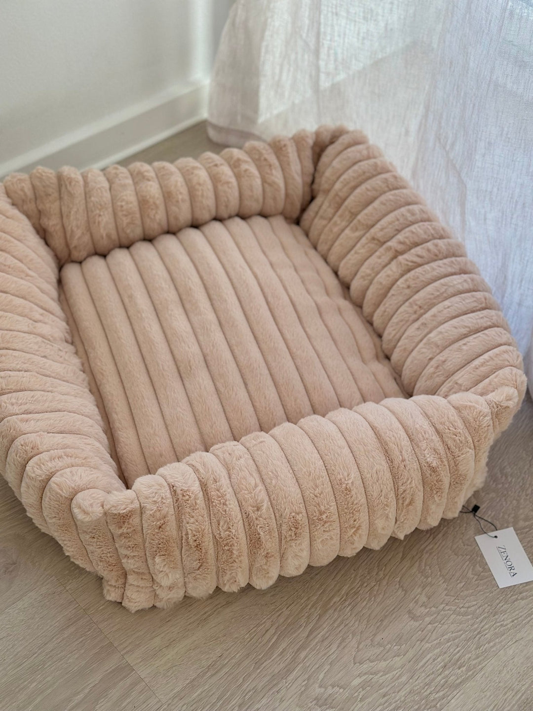 Zenora Cozy Fløjl Hundekurv - PupDeluxe.dk